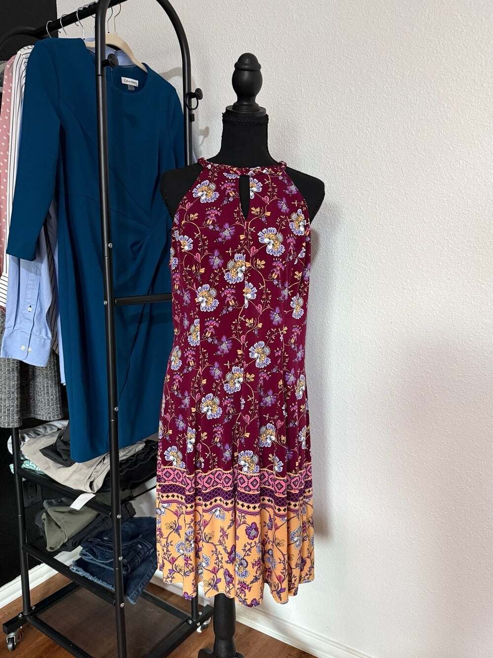 Maggy London Women's Maroon Floral Halter Neck Keyhole Dress Size 12